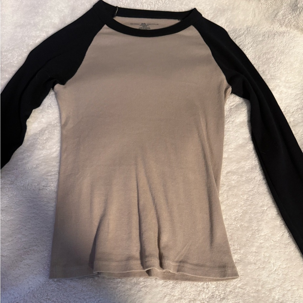 Brandy Melville long sleeve top